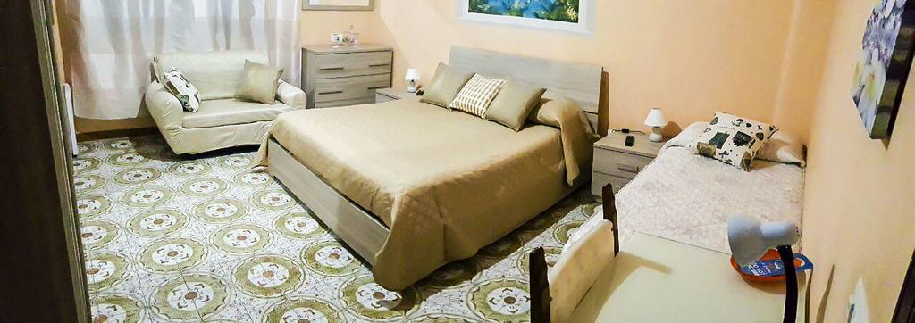 Beb I Delfini Di Casa Paola Bed & Breakfast Mascali Exterior photo
